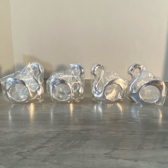 VTG New In Original Box Set of 4 Swan Napkin Rings Oneida Factory Sealed - Picture 7 of 10
